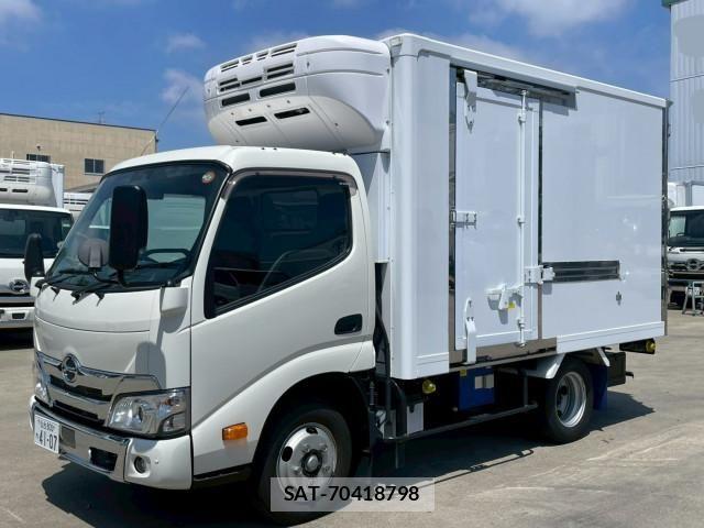 Hino DUTRO 2024-06 8229620-0