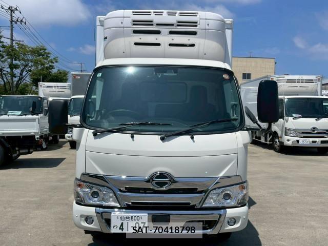 Hino DUTRO 2024-06 8229620-1