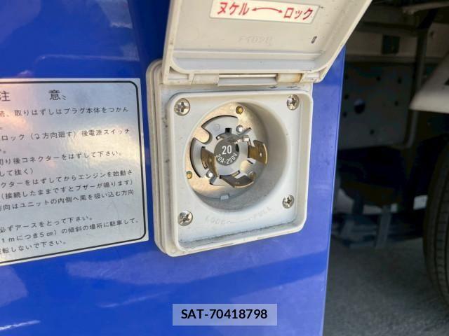 Hino DUTRO 2024-06 8229620-20
