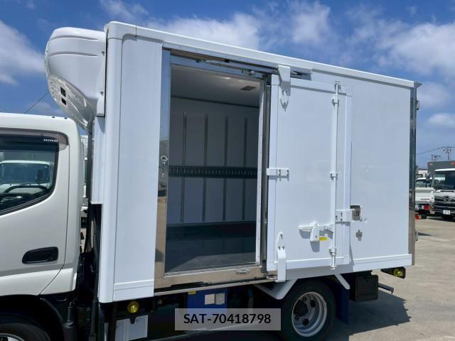 Hino DUTRO 2024-06 8229620-7