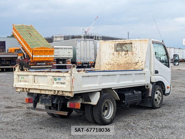 Hino DUTRO 2016-06 8229698-3