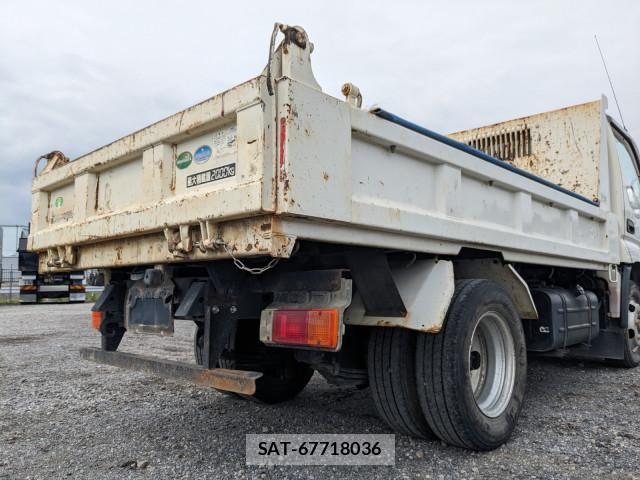 Hino DUTRO 2016-06 8229698-5