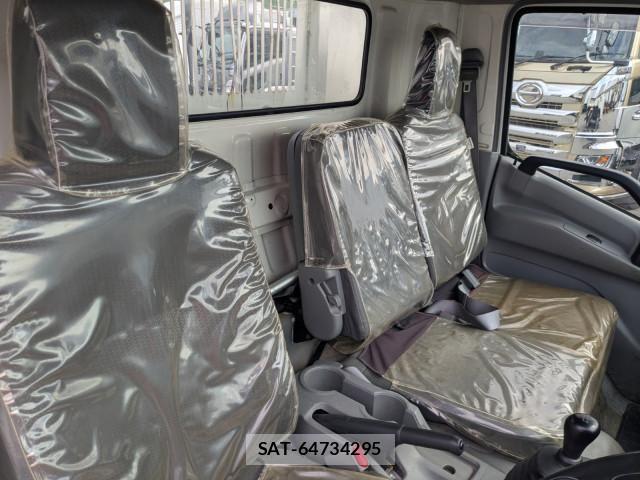 Hino DUTRO 2019-10 8229627-9