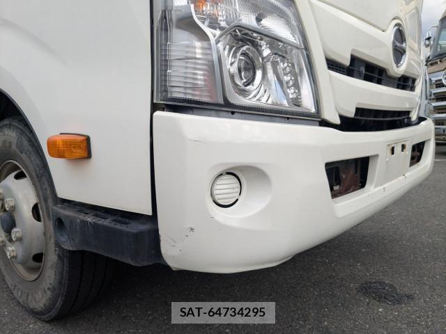 Hino DUTRO 2019-10 8229627-13