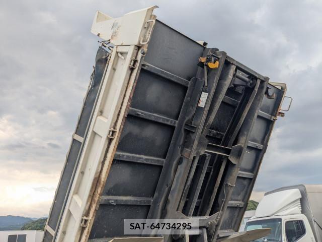 Hino DUTRO 2019-10 8229627-21