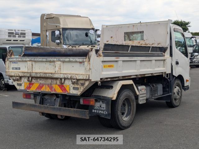 Hino DUTRO 2019-10 8229627-2