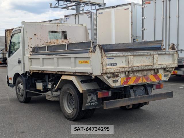 Hino DUTRO 2019-10 8229627-3
