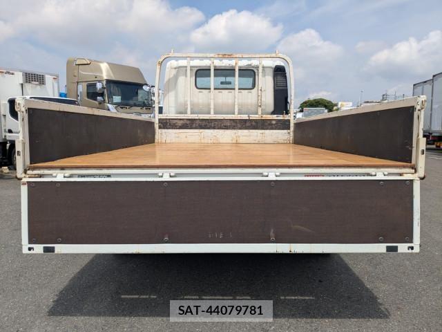 Hino DUTRO 2017-06 8229684-7