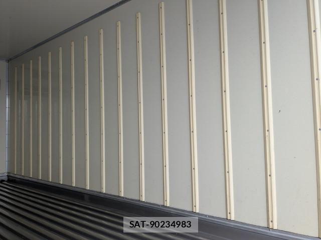 Hino DUTRO 2021-07 8229644-11