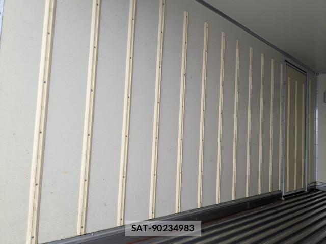 Hino DUTRO 2021-07 8229644-12