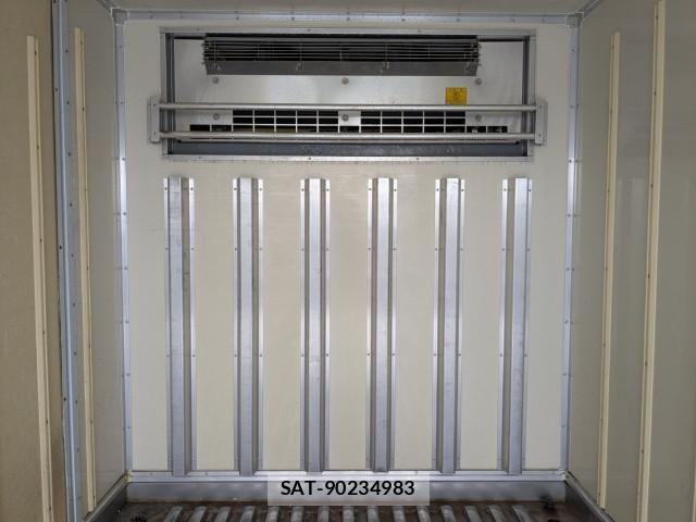 Hino DUTRO 2021-07 8229644-16