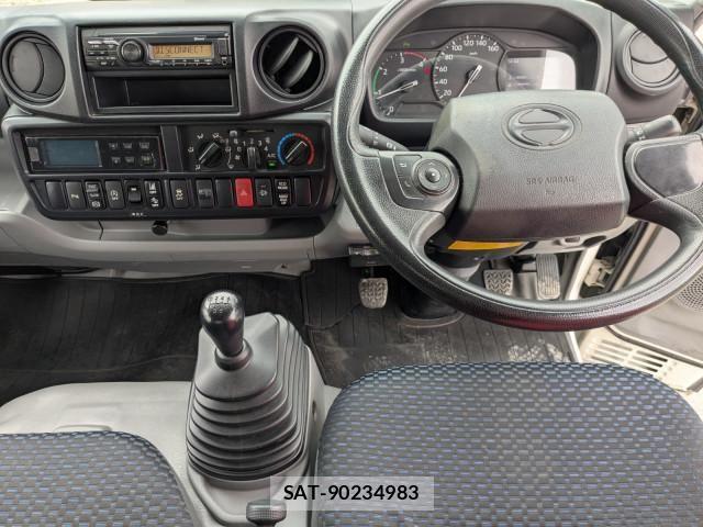 Hino DUTRO 2021-07 8229644-26