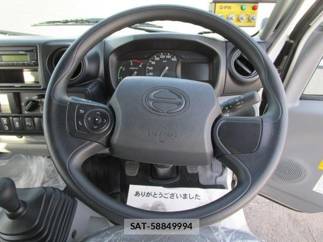 Hino DUTRO 2025-10 8229592-9
