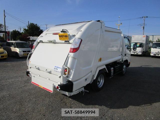 Hino DUTRO 2025-10 8229592-3