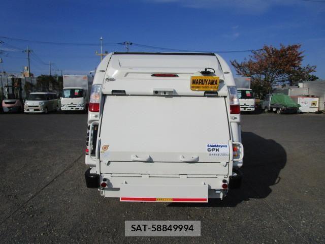 Hino DUTRO 2025-10 8229592-6