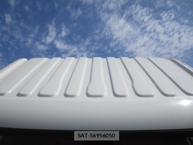 Hino DUTRO 2023-08 8229649-15