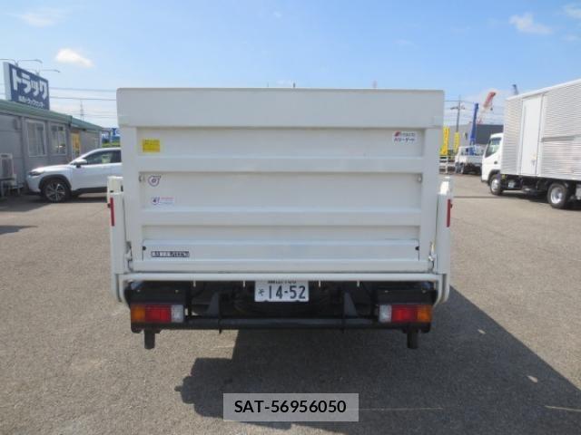 Hino DUTRO 2023-08 8229649-6