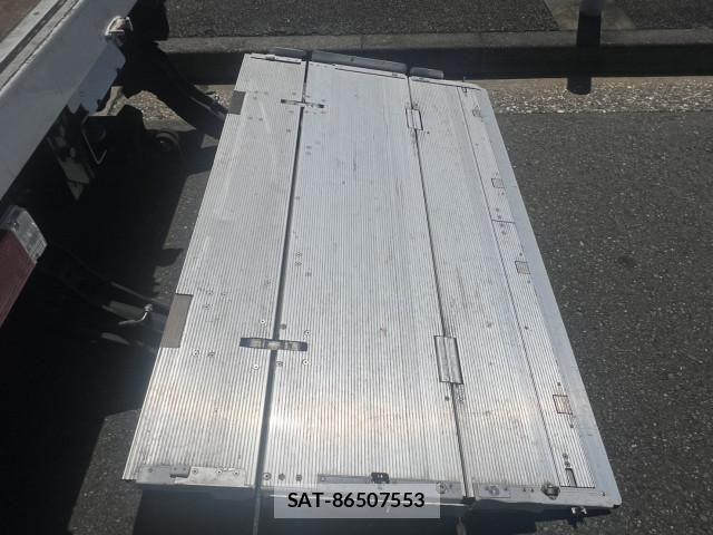 Hino DUTRO 2024-03 8229612-10
