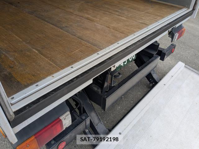 Hino DUTRO 2024-07 8229618-10