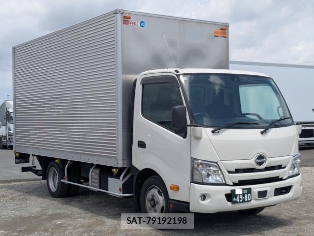 Hino DUTRO 2024-07 8229618-1