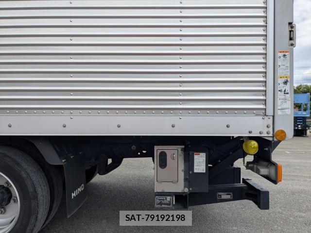 Hino DUTRO 2024-07 8229618-22