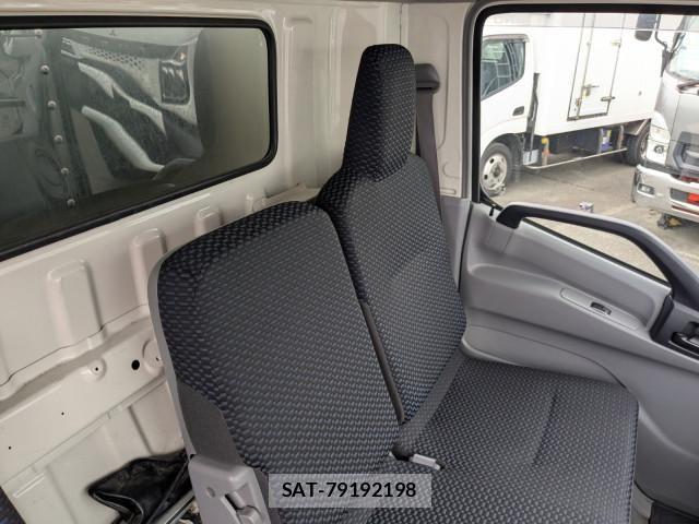 Hino DUTRO 2024-07 8229618-26
