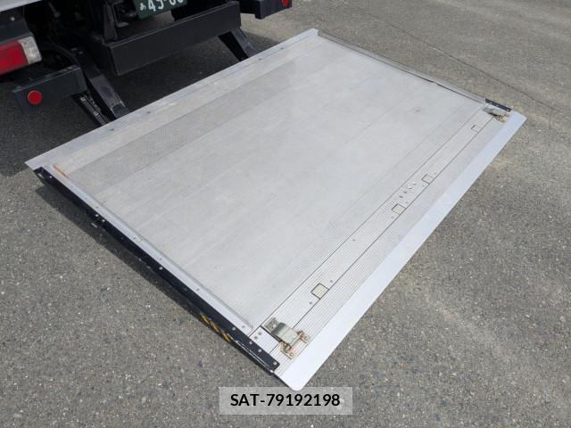 Hino DUTRO 2024-07 8229618-8
