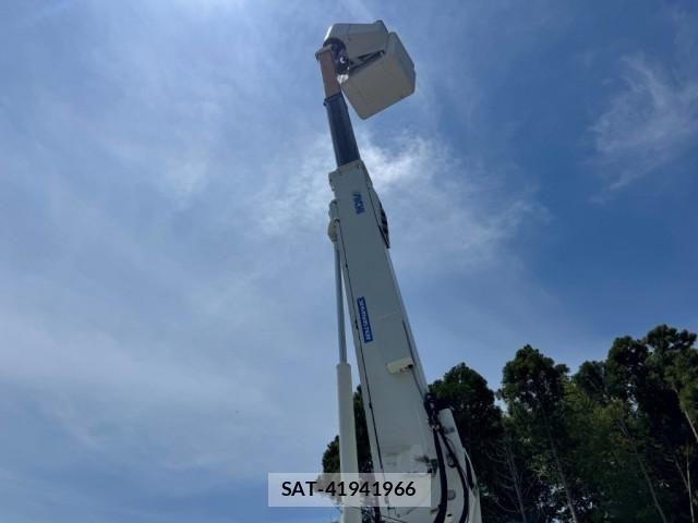 Hino DUTRO 2018-01 8229678-12
