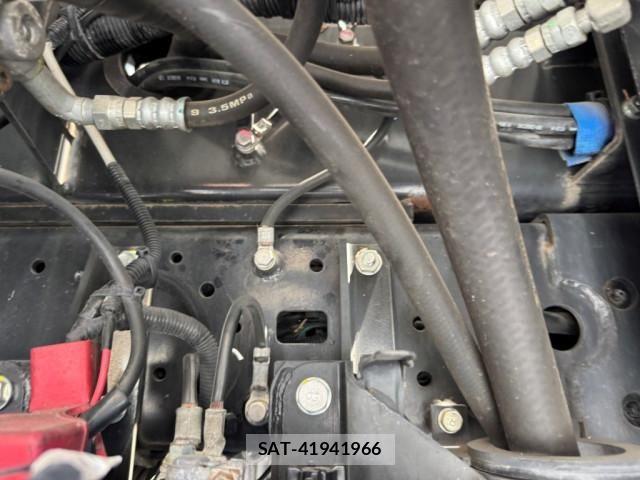Hino DUTRO 2018-01 8229678-23