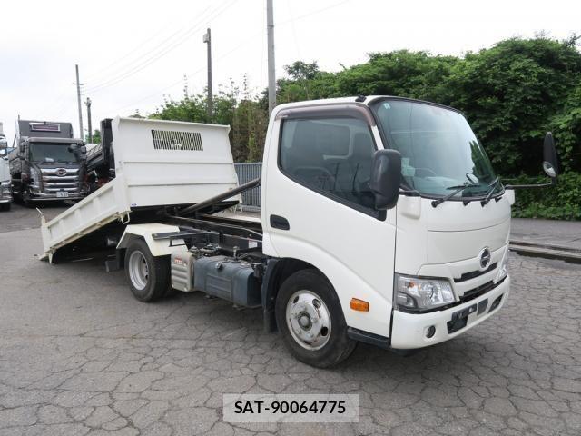 Hino DUTRO 2024-03 8229619-0