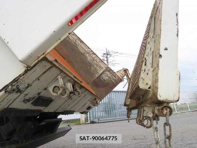 Hino DUTRO 2024-03 8229619-10