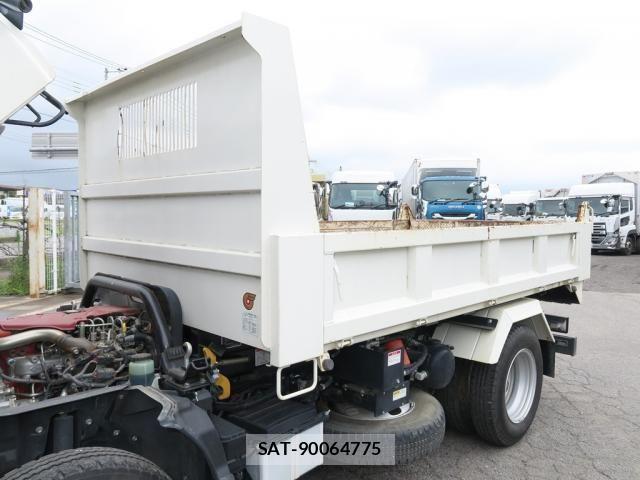 Hino DUTRO 2024-03 8229619-16
