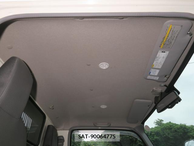 Hino DUTRO 2024-03 8229619-27