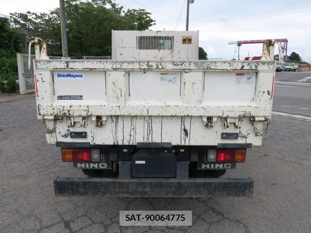 Hino DUTRO 2024-03 8229619-6