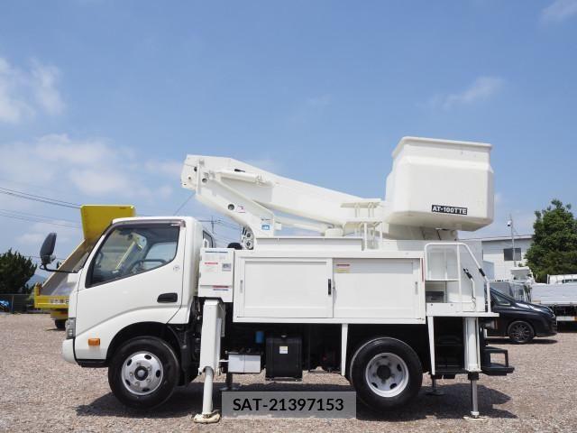 Hino DUTRO 2018-06 8229693-1