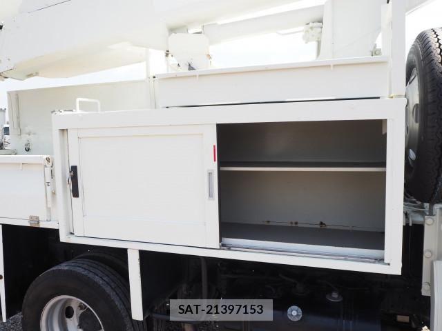 Hino DUTRO 2018-06 8229693-19