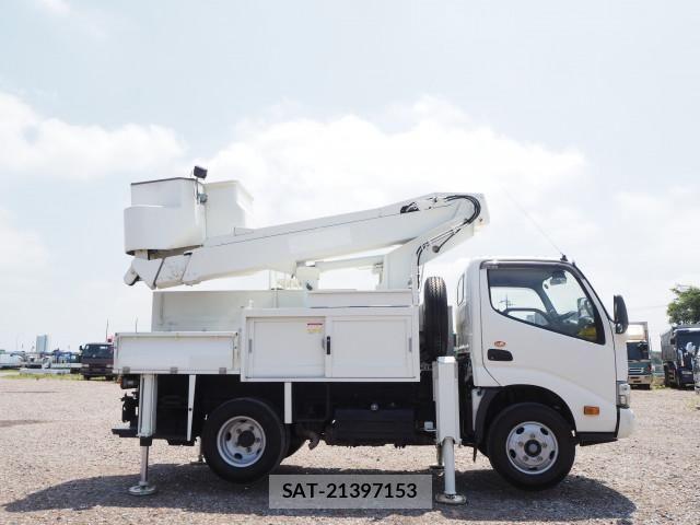 Hino DUTRO 2018-06 8229693-5