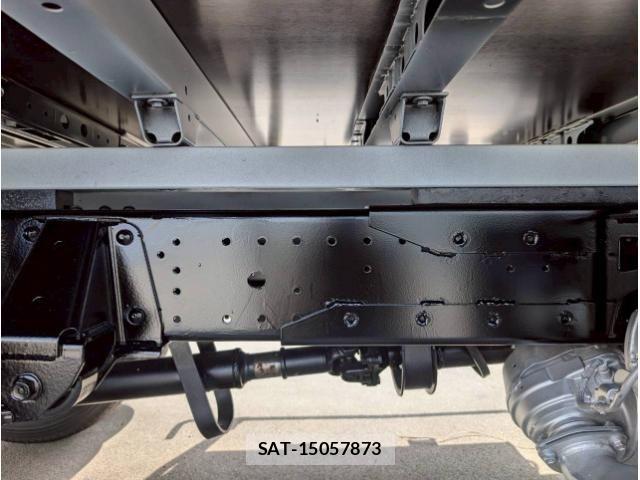 Hino DUTRO 2023-07 8229609-22