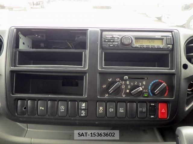 Hino DUTRO 2020-09 8229654-13