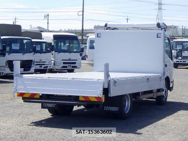 Hino DUTRO 2020-09 8229654-24