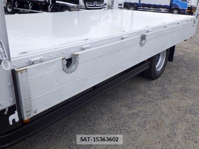 Hino DUTRO 2020-09 8229654-27