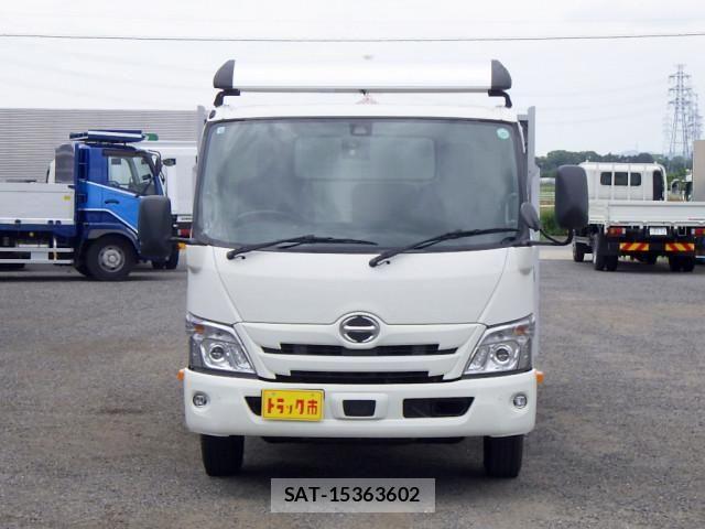 Hino DUTRO 2020-09 8229654-2