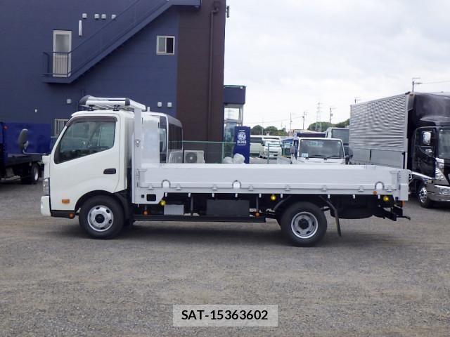 Hino DUTRO 2020-09 8229654-3