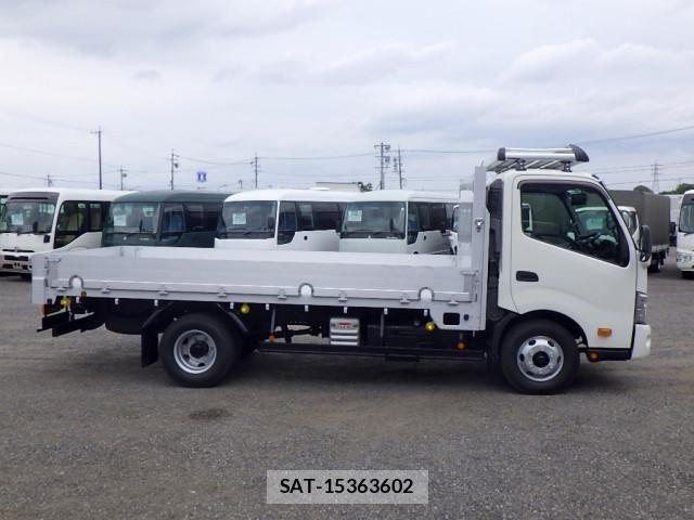 Hino DUTRO 2020-09 8229654-4