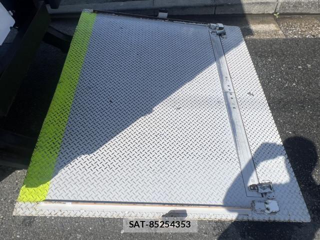 Hino DUTRO 2017-12 8229668-10