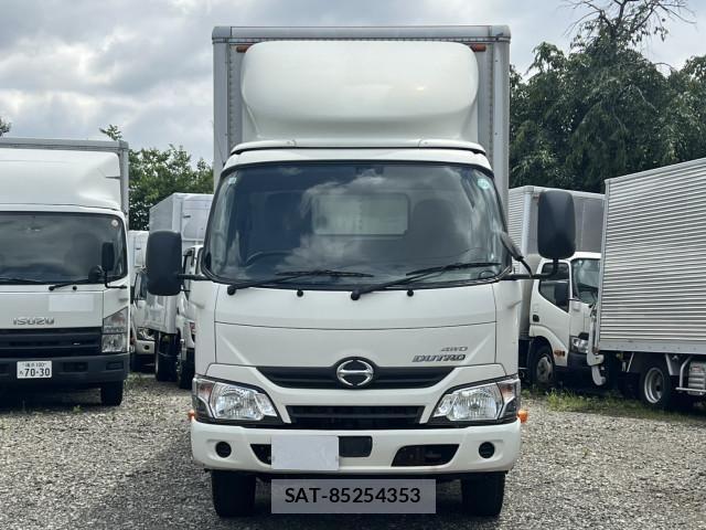 Hino DUTRO 2017-12 8229668-4