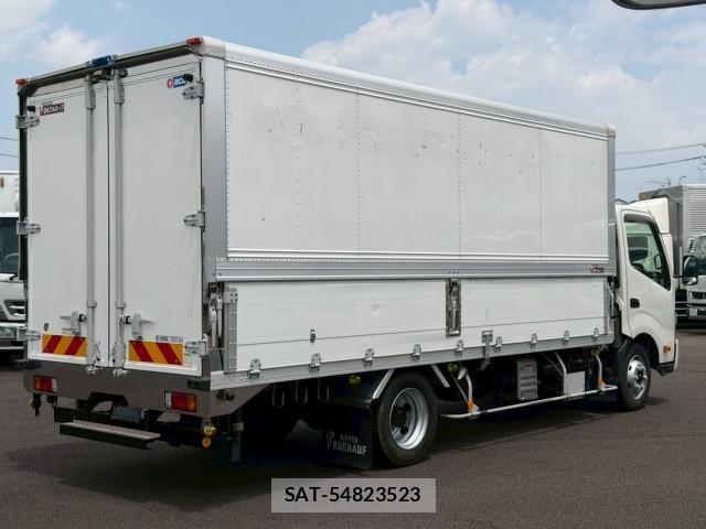 Hino DUTRO 2019-11 8229607-3