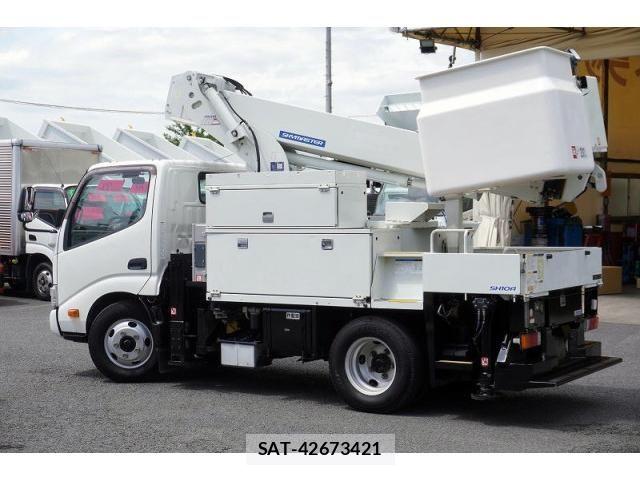Hino DUTRO 2018-02 8229682-6