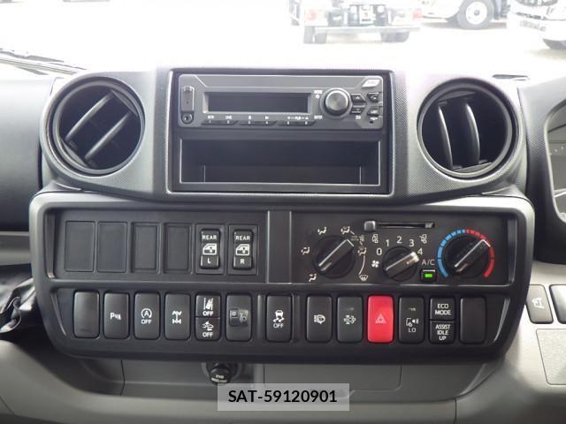 Hino DUTRO 2025-12 8229630-12