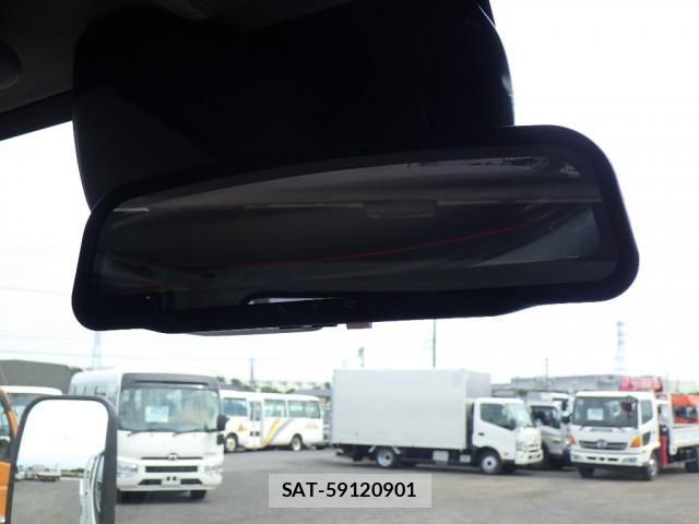 Hino DUTRO 2025-12 8229630-18
